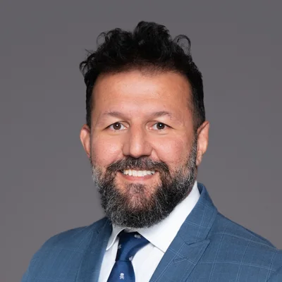 Portrait of Dr. Sam Nosrati